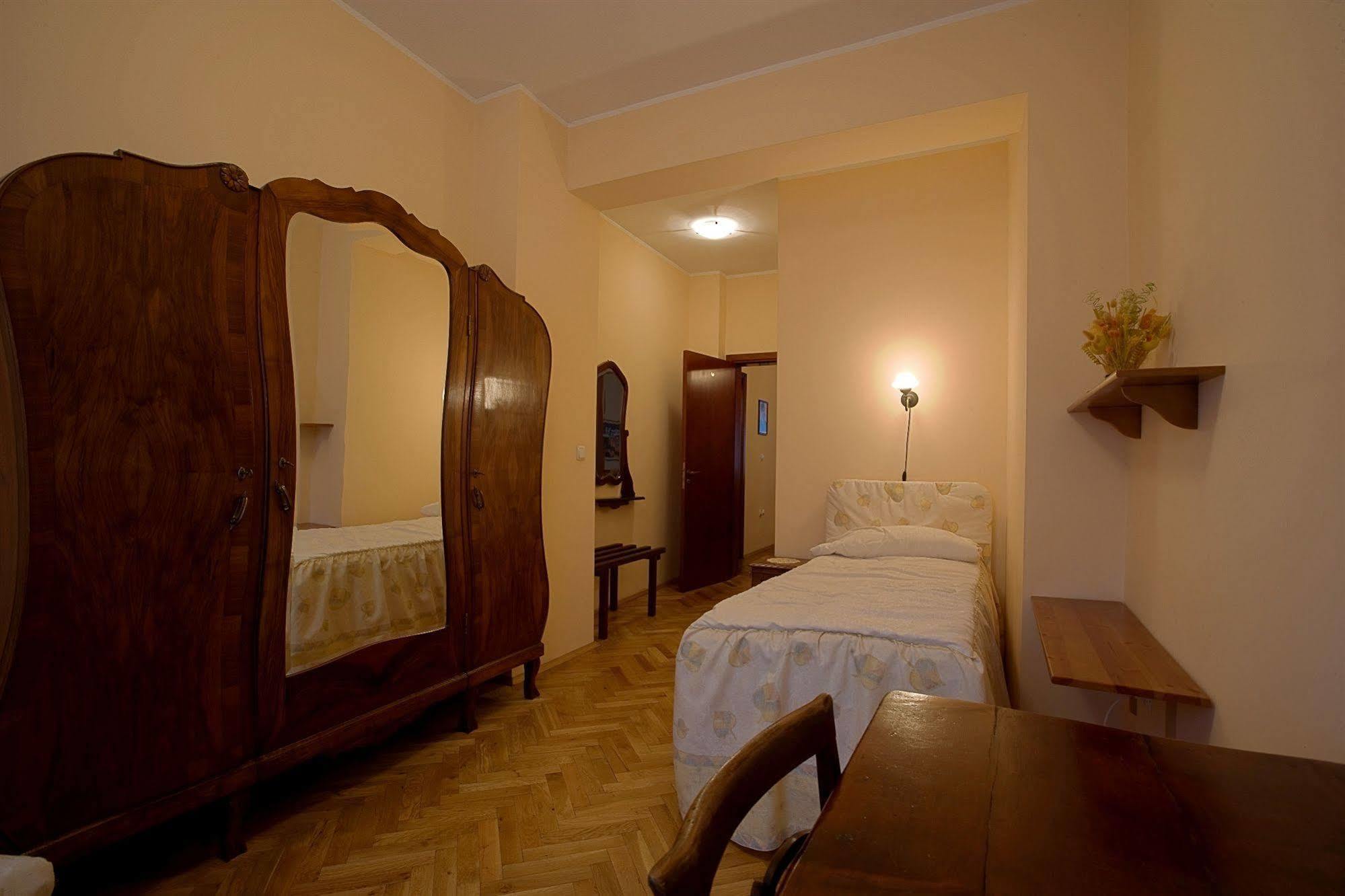 Casa Ferrari Bed & Breakfast Sofia Exterior foto